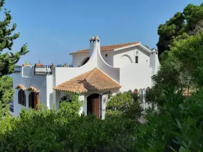 Villa with private access to the sea - Image 2