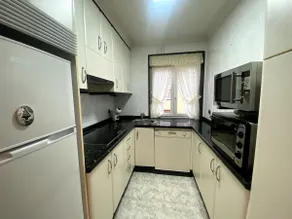Charming mining-themed accommodation - Image 5