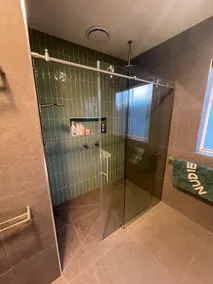 Private spacious central home - Image 5