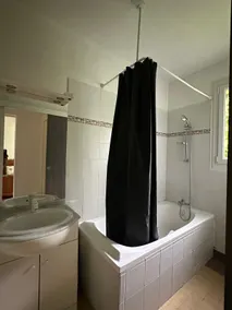 Two-bedroom house - Image 3