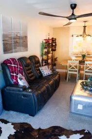 The Aviators Lounge - Image 5