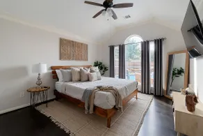 Frisco Pool Retreat | BBQ, Hot Tub & Shuffleboard - Image 4