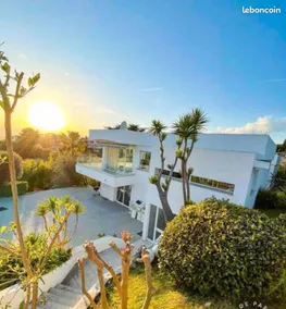 FRGK "Villa Hameau des Collines" Pool, Tranquil Setting & Ultra-Fast Wi-Fi - Image 4