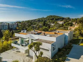 FRGK "Villa Hameau des Collines" Pool, Tranquil Setting & Ultra-Fast Wi-Fi - Image 5