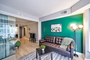 Great Oasis in Yorkville-Gym/ROM/UofT - Image 2