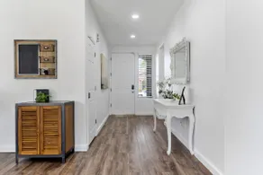 Bright and Spacious Home in Prime Location! - Image 3