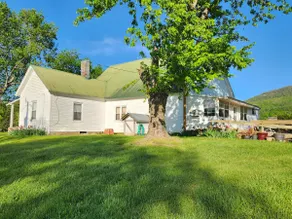 Mommas Farmhouse - Image 5