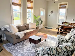 Coastal Charm with Hot Tub - Image 3