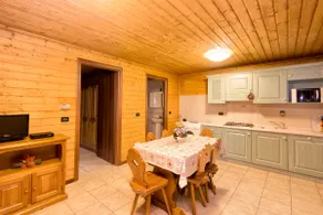 Family-friendly chalet - Image 2