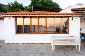 Caminada Terrace : peaceful mountains & sea view - Image 4