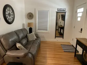 Classy 1 bedroom house - Image 3