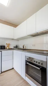 Lovely apartment with terrace near airport - Image 3