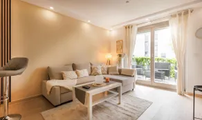 Lovely apartment with terrace near airport - Image 2