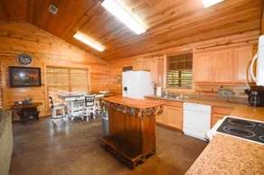 Lil' Luka Lodge - Image 4