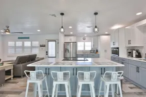 3BR/3BA + Waterfront! Hot tub + Pool + Beaches! - Image 3