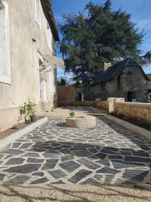 Large house, park, swimming pool, petanque, terraces - Image 3