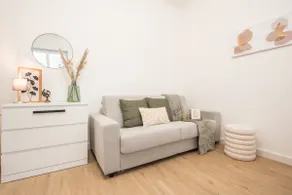 Urban Vibes Two-Room Apartment – Connected, Comfortable, Cool! - Image 5