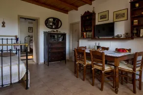 The Olive House - Image 5