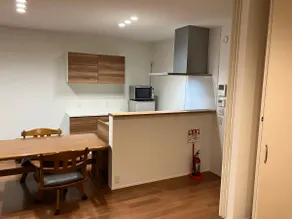 Great value for 2–3 people | Spacious 45㎡ residence | Free parking | Kitchen and washing machine included | 12-minute walk from Tokorozawa Station - Image 3