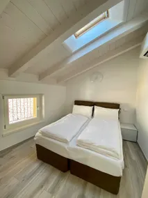 Attic 4th floor - Image 4