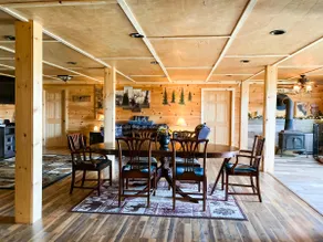 Stunning Mountain Top Cabin - Image 4
