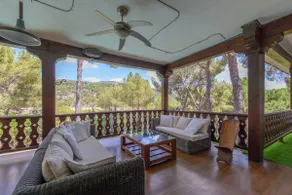 Admiral's Villa. Lakeside villa with swimming pool - Image 2