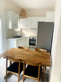Beach Side Apartment - Image 4
