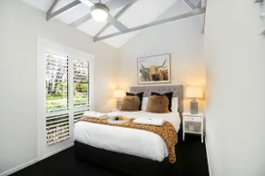 Woodridge - Image 2