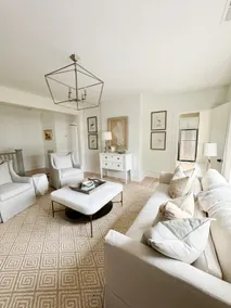 The Portico - 2 BR 1BA Apt - Image 2