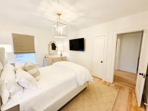 The Portico - 2 BR 1BA Apt - Image 5