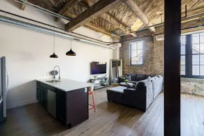 The Ellis Loft - Free Parking - Image 2