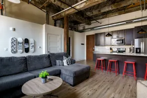 The Ellis Loft - Free Parking - Image 4
