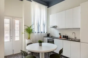 Beautiful 1900s four-room apartment (Apt. 2) - Image 3