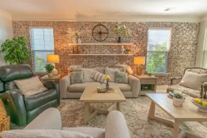 Lady Liberty: Park Circle Charm + Modern Home! - Image 4