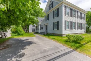 Walk to Town 4BR, 200yr old home! - Image 5