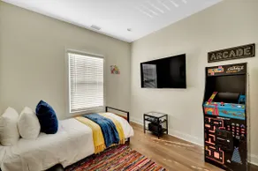 Luxe Fun-Filled Family Pad - Image 4