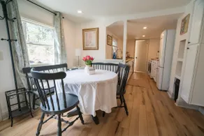 Hadley Hideaway Cottage - Image 3