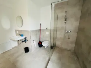Cosy Flat | 4 Beds | 3 Room | Parking | WiFi - Image 5