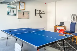 Paddle & Play: Waterfront, Game Room, Boat & Gym - Image 5