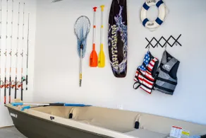 Paddle & Play: Waterfront, Game Room, Boat & Gym - Image 4