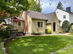 Fun, Remodeled 3 Bdrm Home. 3 Blocks to UofO - Image 2