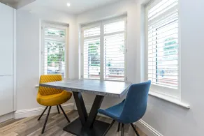Luxury Two Bed Two En Suite Flat - Image 3