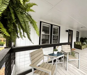 The Downtown Flat at Creekside - Image 5