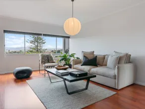 Beautiful Apartment in New Town - Image 2