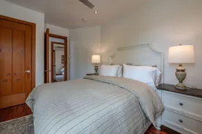 Vineyard View Bed and Breakfast - Image 4