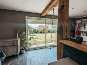 Farmhouse with courtyard and enclosed parking - Image 4