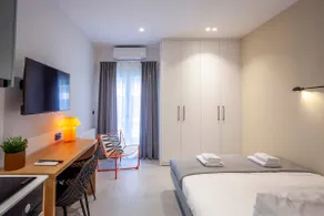 Mazi Rooms Charilaou 2,1 - Image 2