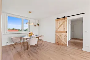 Penthouse with Alpine and lake view - Image 4