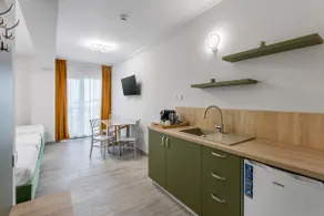 Spacious Quadruple Apartment - Image 2