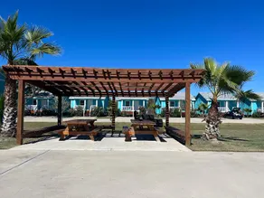 Horizon Cottage #2 - Image 5